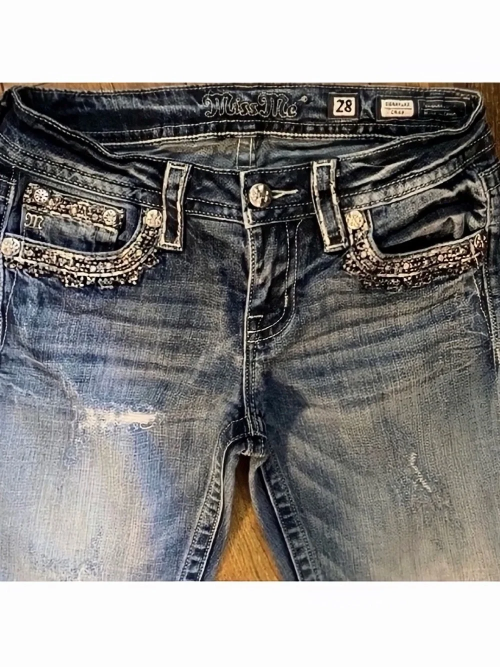 Beautiful Y2K Miss Me Signature Crop Distressed Denim Jeans With 25” Inseam